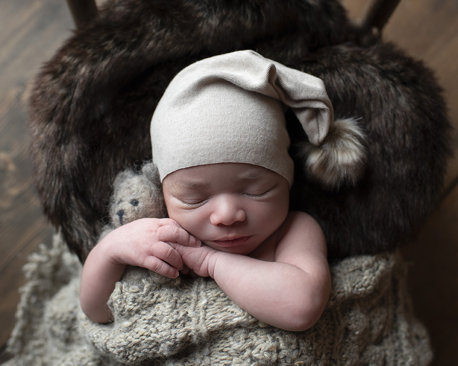 newborn sleepy photography